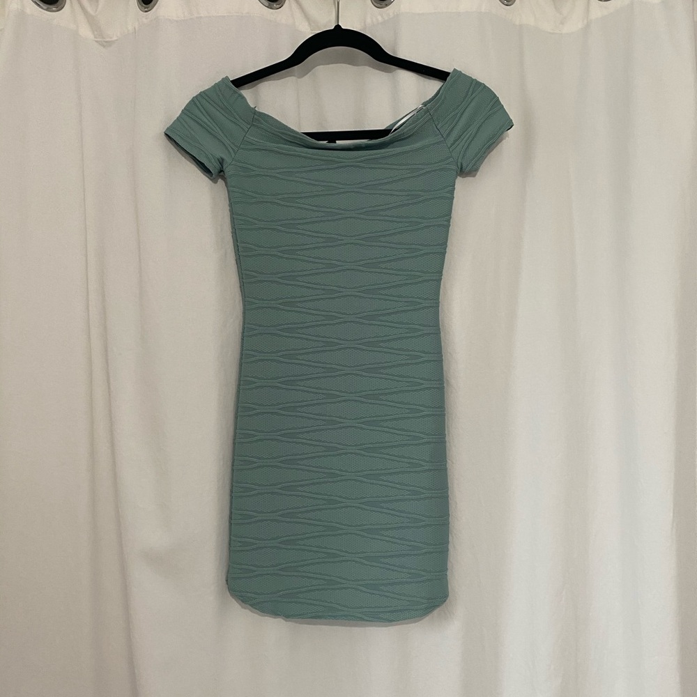 XS Windsor Off the shoulder Mini Dress